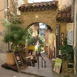 Le Hameau De La Nicoliniere * Bormes-les-Mimosas